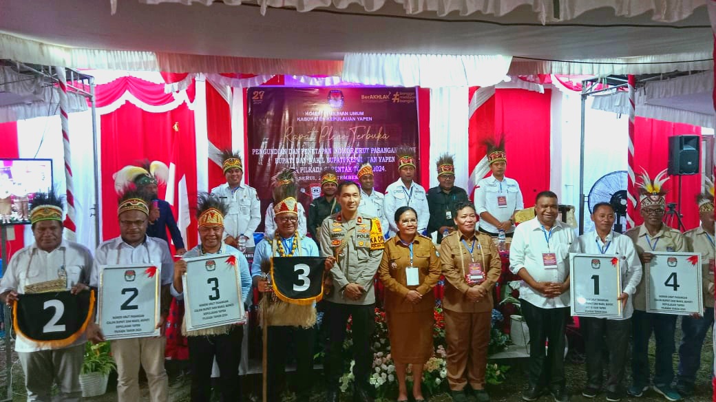 Pleno Terbuka Pencabutan Nomor Urut Pemilihan Bupati dan Wakil Bupati Kabupaten Kepulauan Yapen 2024-2029.